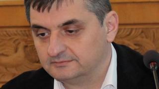 Кирил Добрев захапа Томислав Дончев за тефтерчето „Златанов”