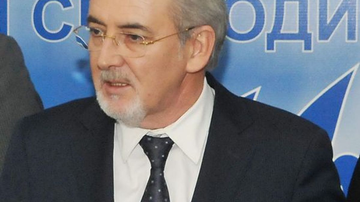 Местан скочи на Плевнелиев: Указът му е в абсолютно грубо нарушение на Изборния кодекс