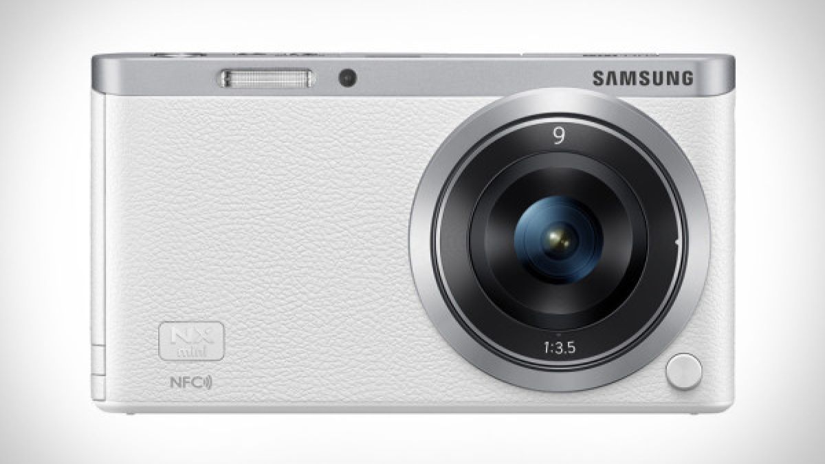 Samsung NX Mini за селфи поколението 