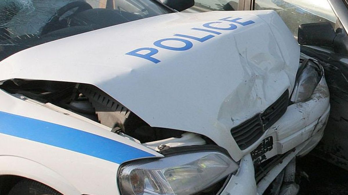 Ченге направи на ламарини служебния си автомобил 