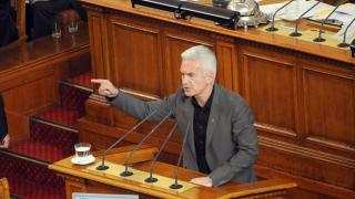 "Атака" изпоти Орешарски за Виктория Нюланд