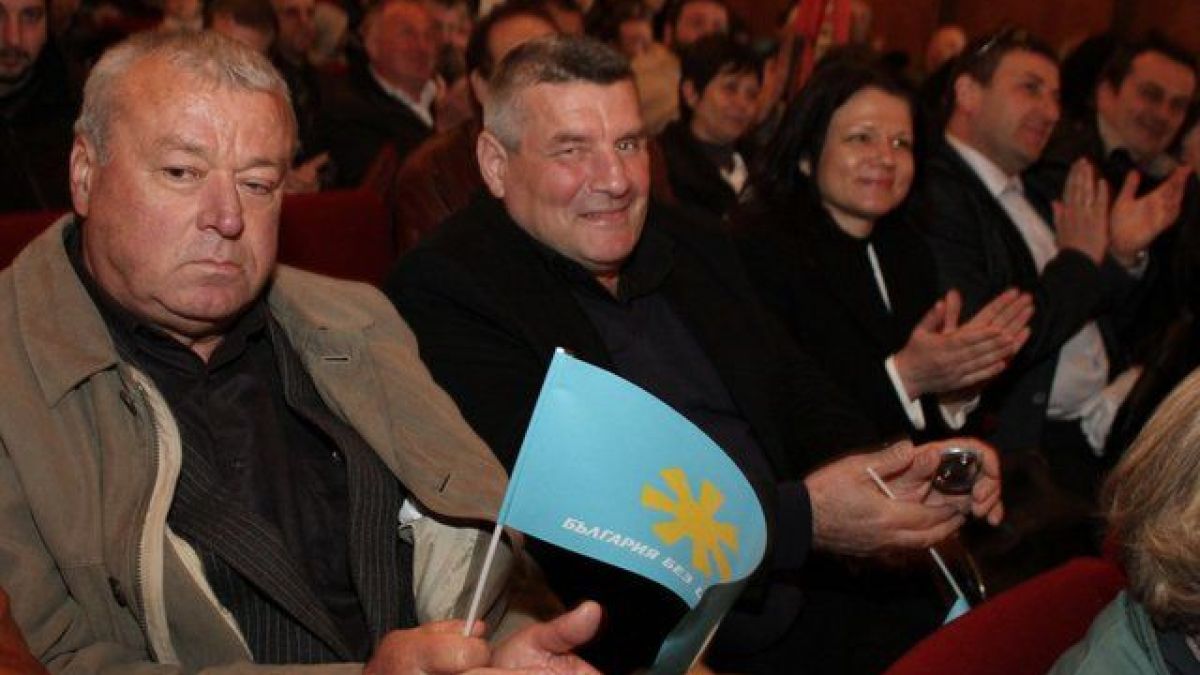 "Площадът" на Нешка Робева "гръмна" и в Девня