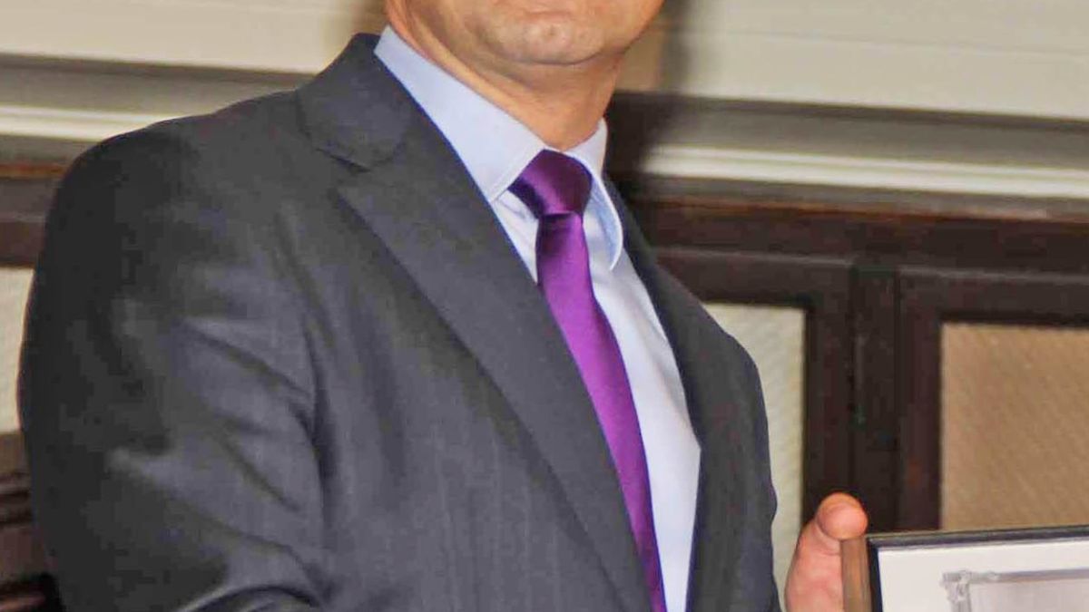 Парламентът подхваща президента за EVN