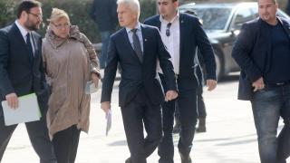 "Атака" обсажда президентството
