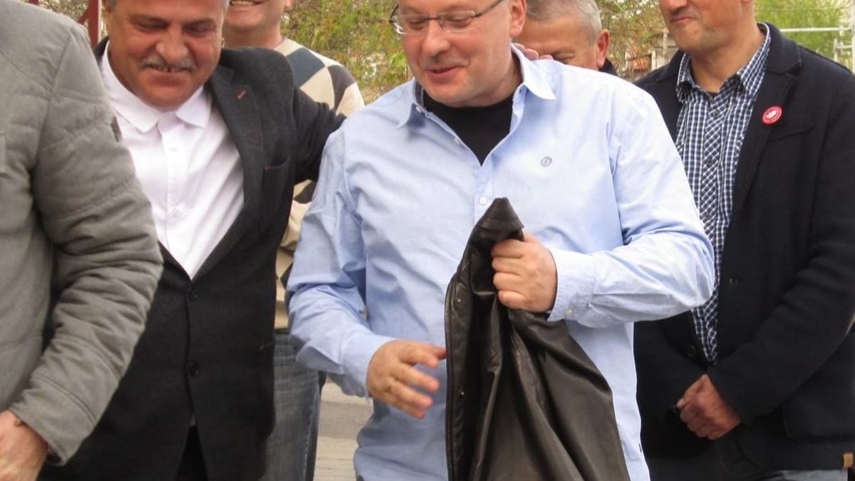 Станишев към бизнеса:  Предстои намаляване на още лицензионни режими
