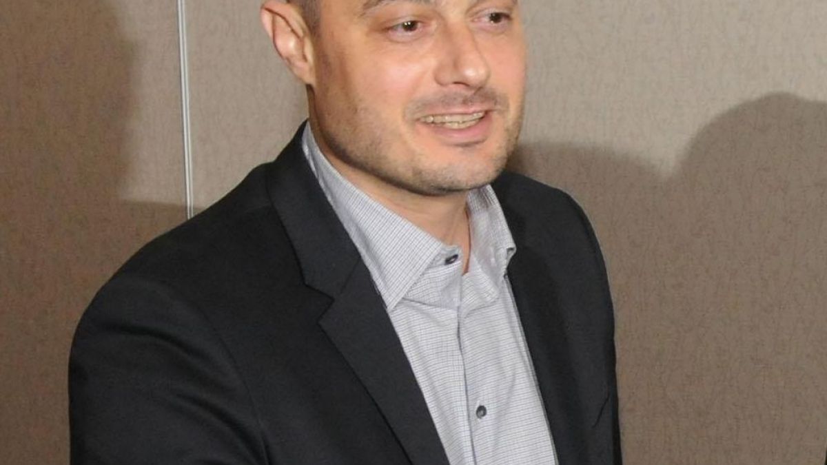 Николай Бареков и Росен Петров посещават село Бисер 2 г. след наводнението