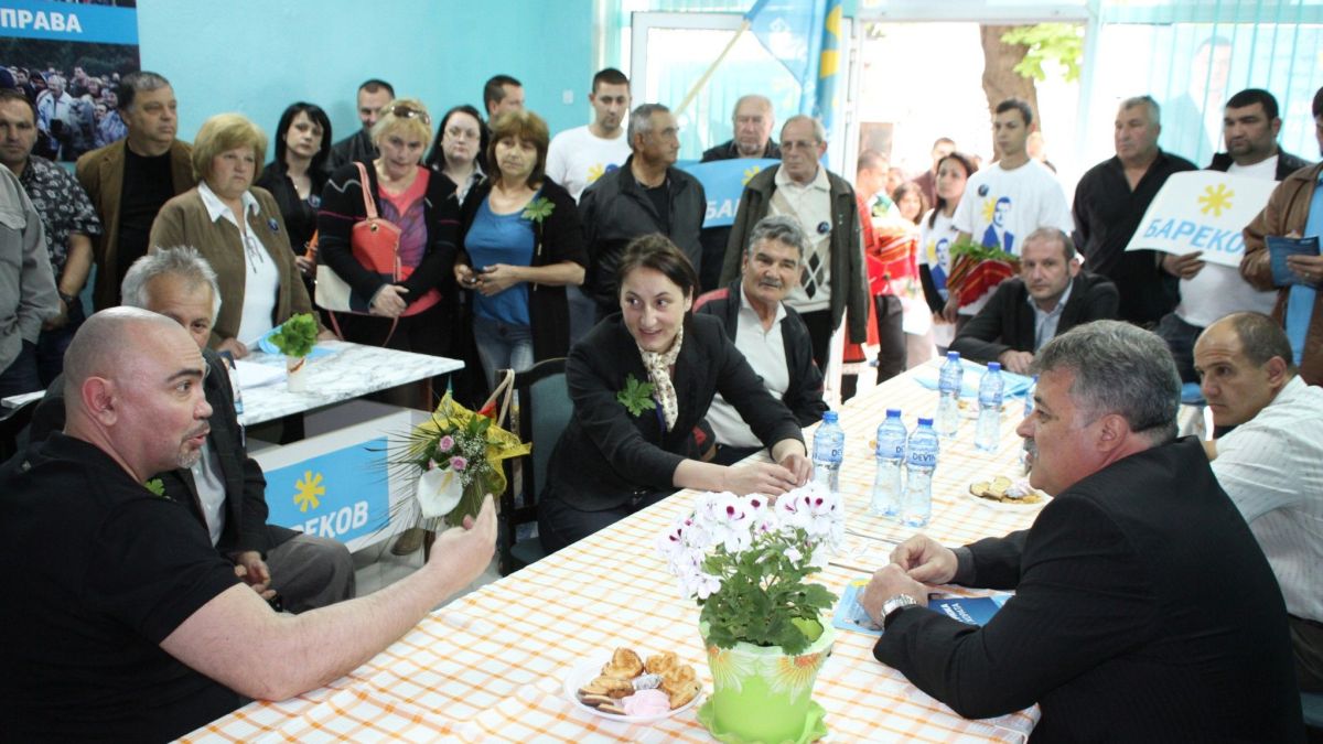 Рада Коджабашева: Коланът на българина остана без дупки