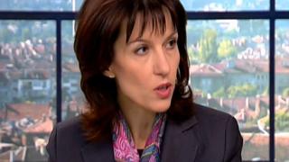 Шефката на ЦИК проговори от Азербайджан за напрежението, но мълчи за...