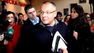 Станишев: Исканият вот на недоверие не може да помрачи празника