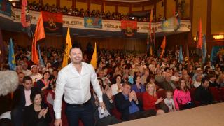 Бареков събра Горна Оряховица в читалището на града