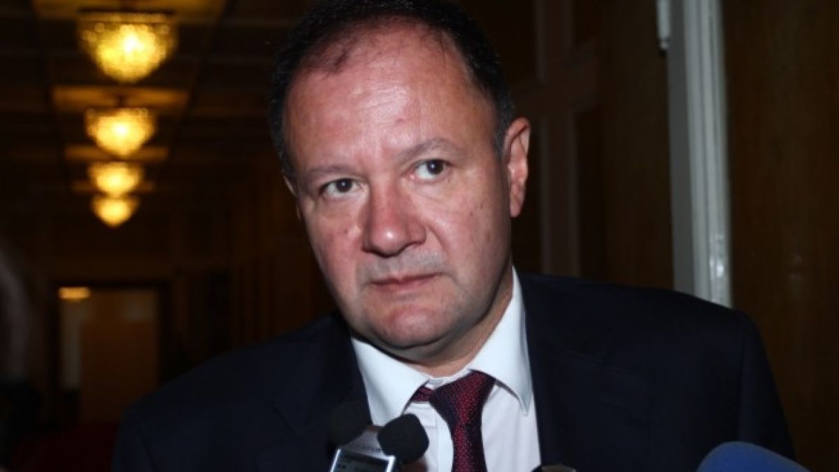 Миков се чуди: Защо хората не гласуват?