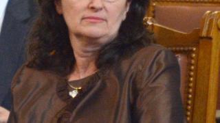 Проф. Бобева попари партиите за избора на шеф на БНБ