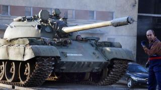 Гасят пожари с танкове в Харманлийско
