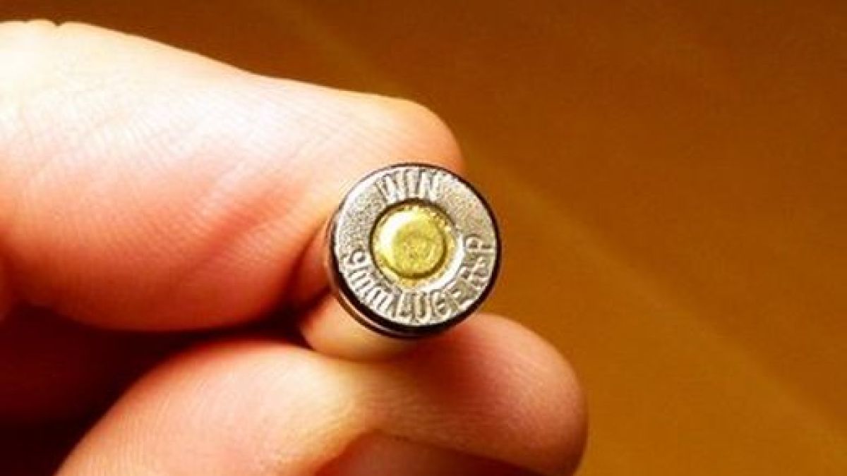 Момиченце на 2 години глътна гилза от патрон