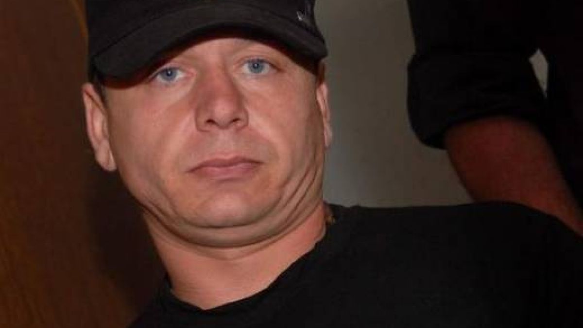 Демби ексклузивно пред БЛИЦ: Бомбата уби малки кученца в двора ми