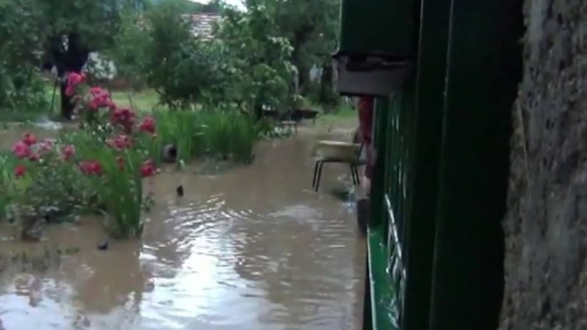 Критично ниво на язовир в Климент, хората в паника (СНИМКИ/ВИДЕО)