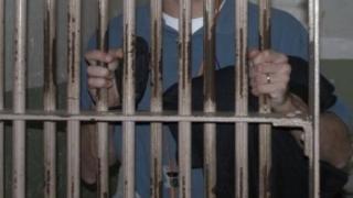 Баща хвърлен за 6 месеца в затвора заради издръжка