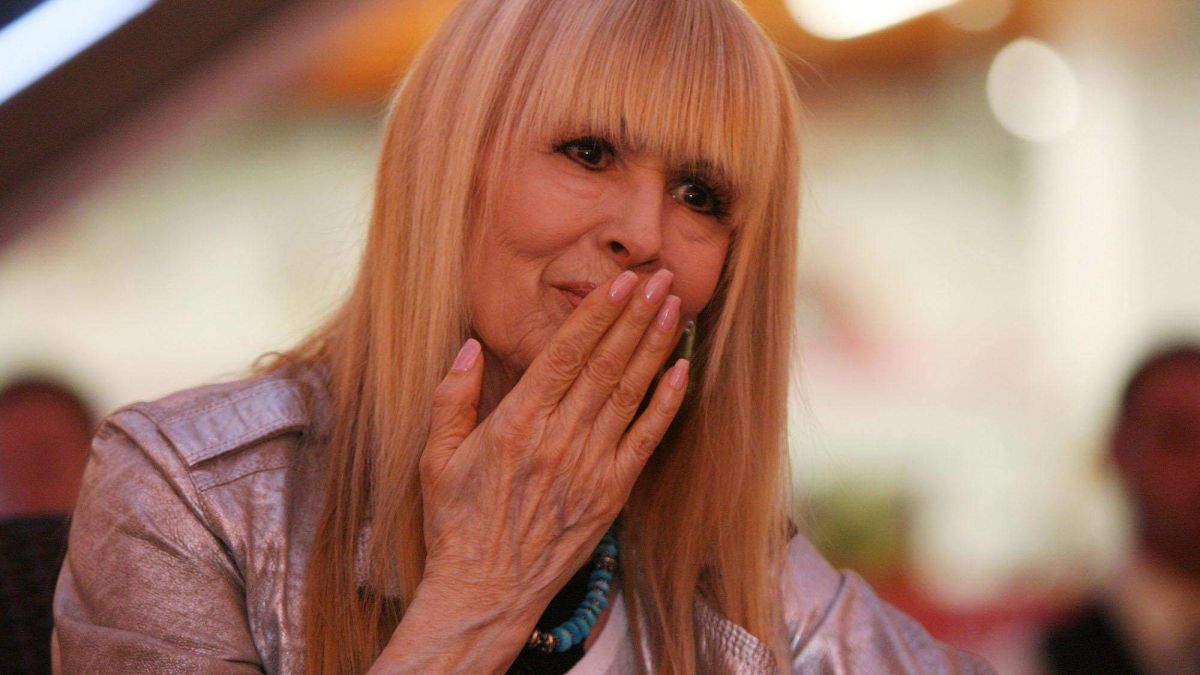 Лили Иванова изненада феновете си със СНИМКА от архива 