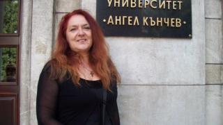 Най-възрастната студентка в Русе завърши с пълно шест