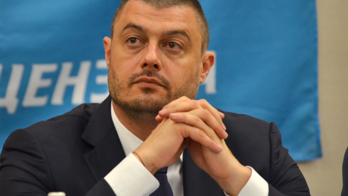 Бареков: Иван Костов и Бойко Борисов да мълчат за КТБ!