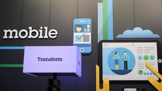 Враговете Apple и IBM се помириха в името на „епохално” партньорство