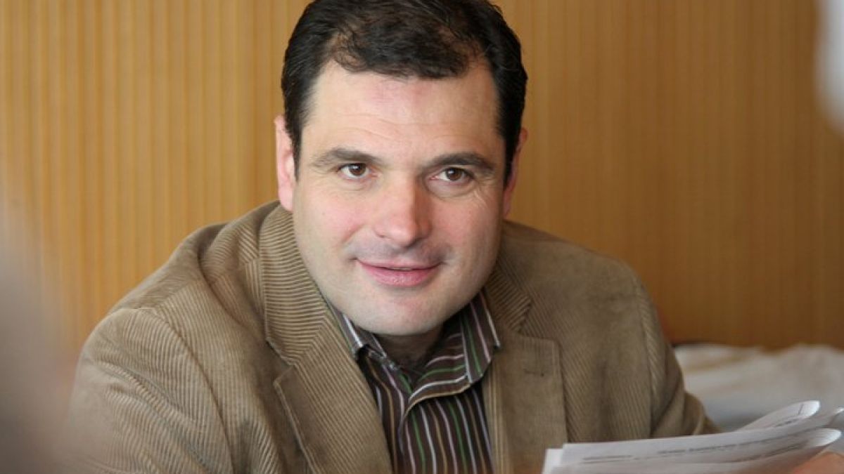 Иво Инджов сменя Борислав Цеков като шеф на Института за модерна политика 