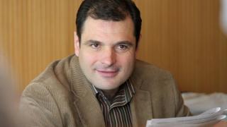 Иво Инджов сменя Борислав Цеков като шеф на Института за модерна политика 