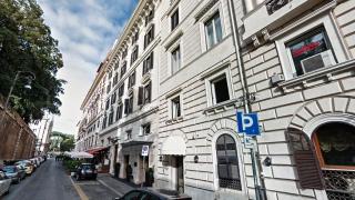 Паника в Рим! Затвориха два централни магазина заради терористична заплаха 