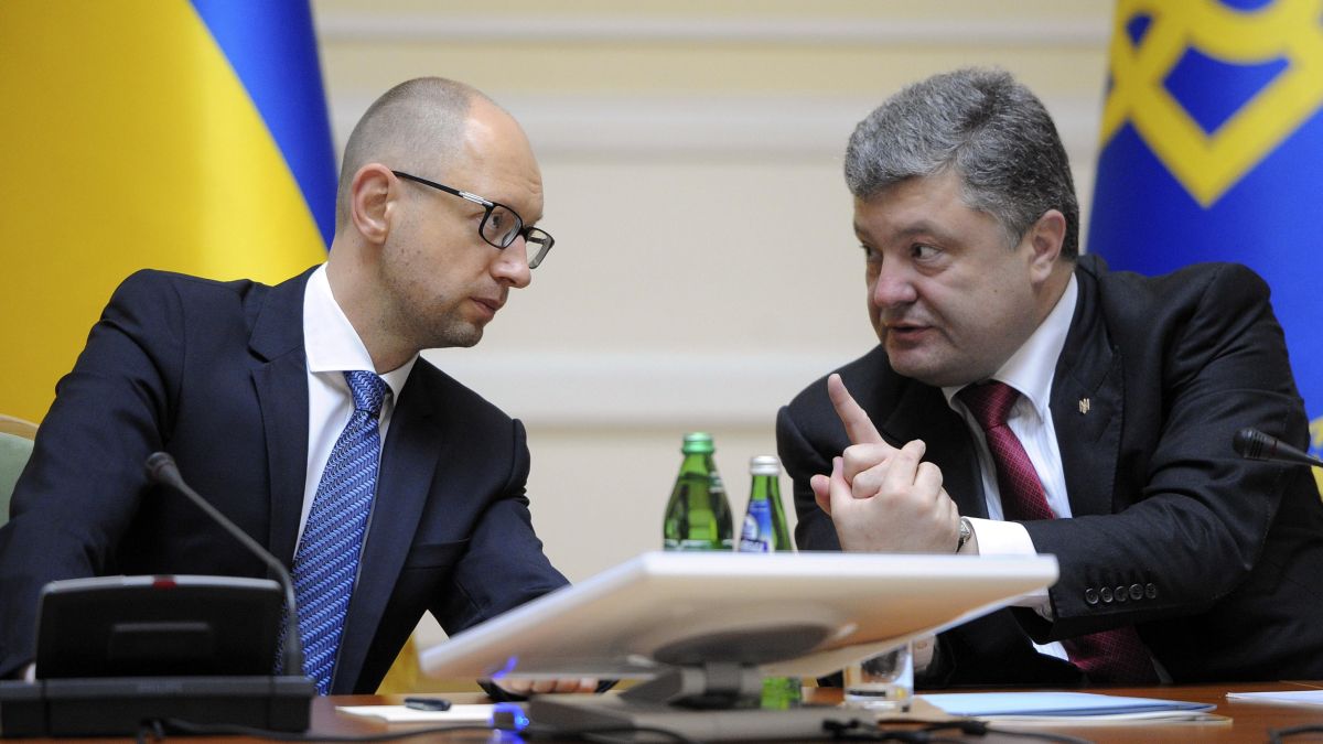 Партиите на Яценюк и Порошенко ще участват поотделно на изборите