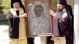 Искат Бачковския и Троянския манастир да са със статут като Рилския 