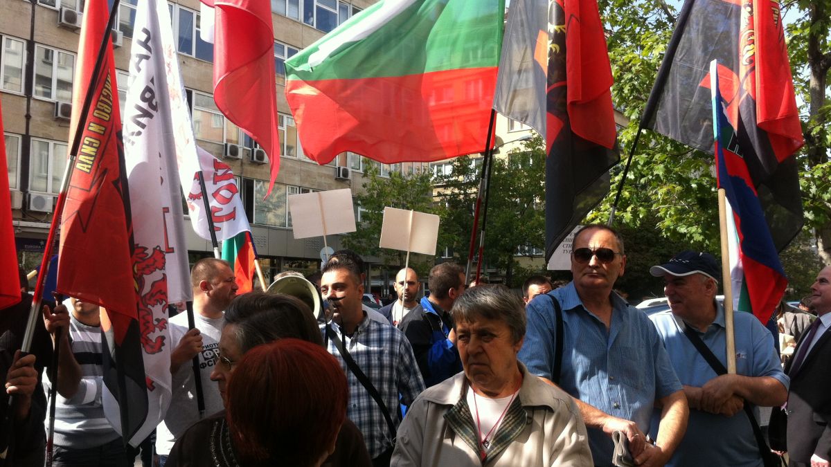 Протест пред ВАС поиска отмяна на решението за секциите в Турция