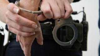 Спипаха служители на ВиК Сливен с белязани банкноти