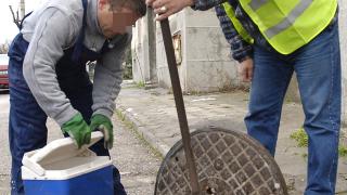 Почистват шахти по няколко централни булеварда и улици в София