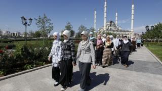 Турция върна забрадките в гимназиите