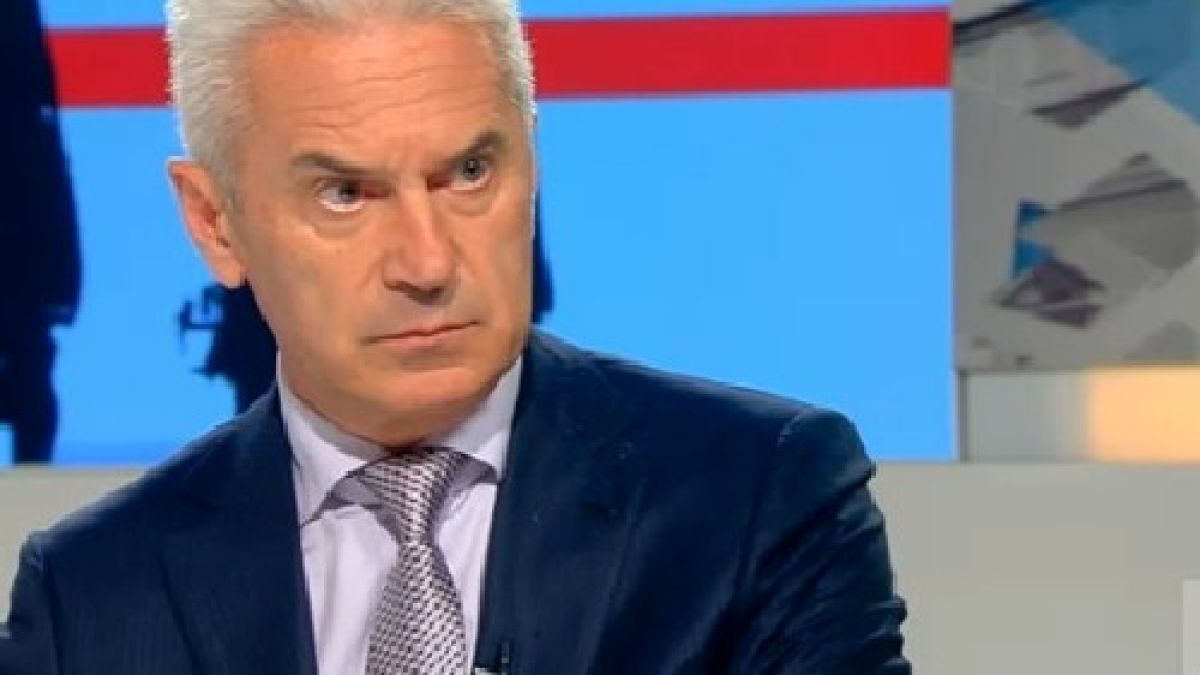 Волен Сидеров: Няма основание да се вдига цената на тока