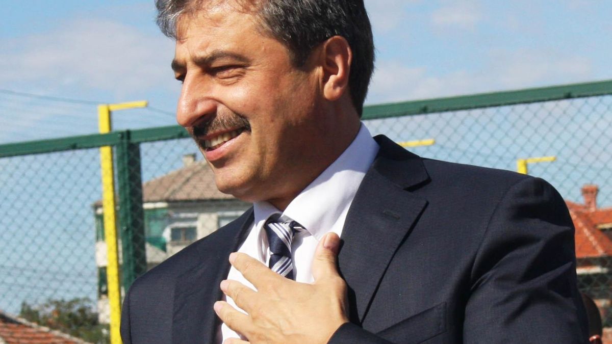 Още за втората стенограма за КТБ: Цветан Василев крал безогледно от КТБ