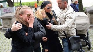 Вижте панихидата в памет на 15-те жертви от Горни Лом (СНИМКИ)