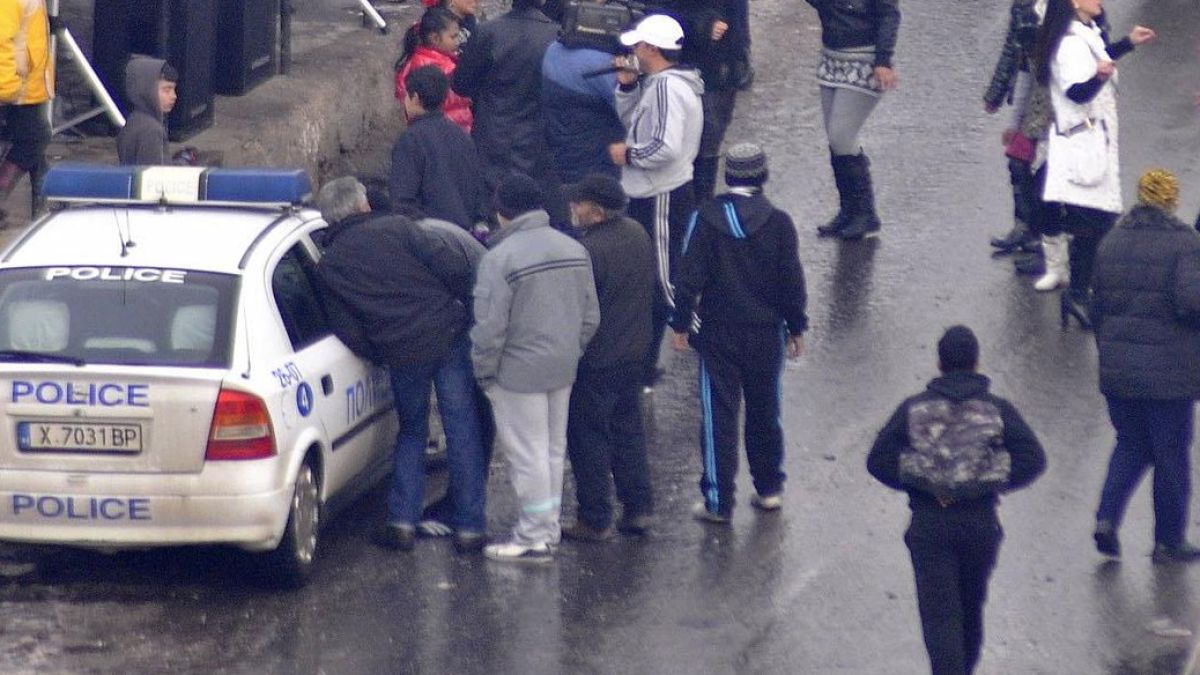 Ексклузивно в БЛИЦ: МВР задържа 17 души за пазаруване на гласове!