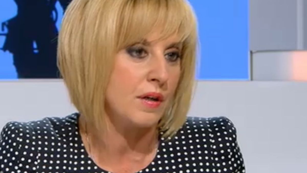 Манолова предупреди депутатите, че ще ги гледа под лупа