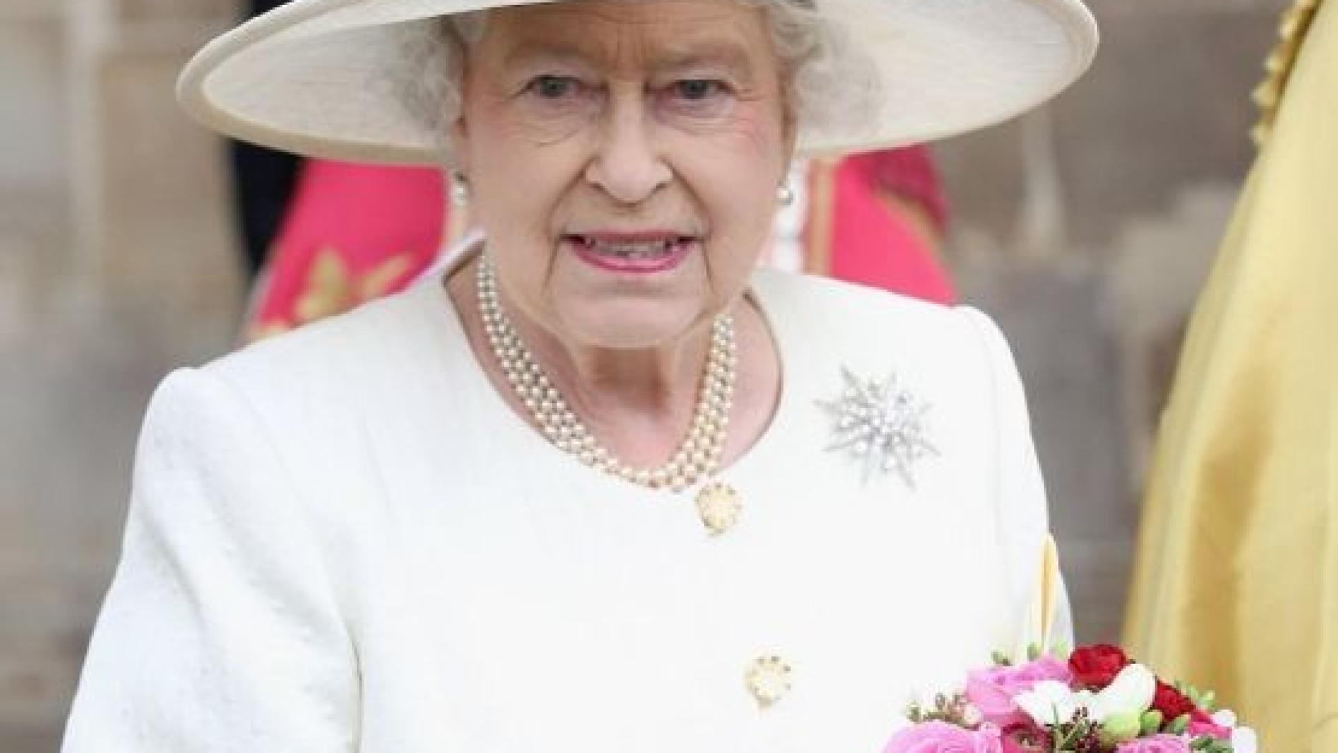 Елизабет Втора избяга в Уиндзор от COVID-19! 