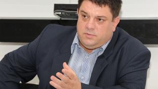 Зафиров издаде ще хвърля ли Нинова оставка