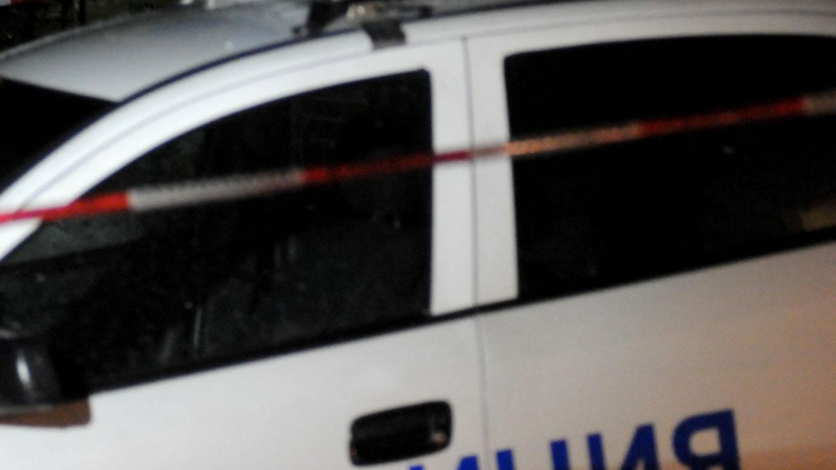 Полиция и армия търсят четирима, контактували с пациента със съмнения за ебола