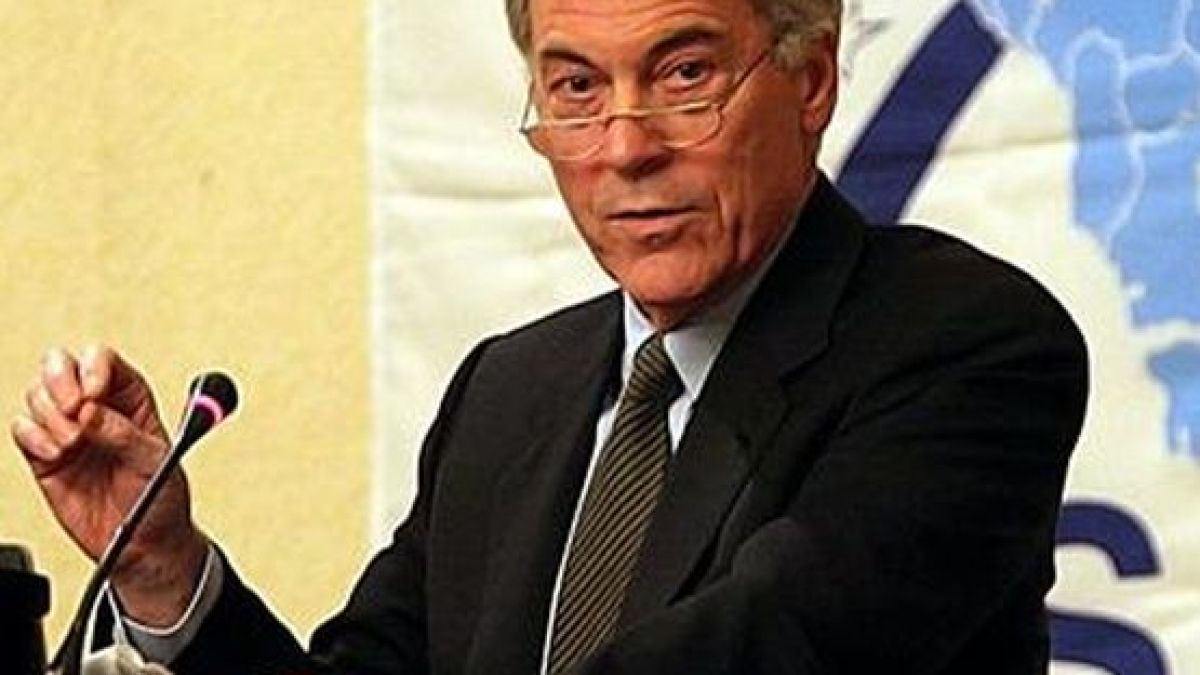 Бащата на валутния борд проф. Стив Ханке предупреди за голяма беля, ако еврото се въведе у нас