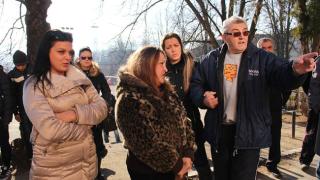 Екшън в училище: Родители на бунт заради директор