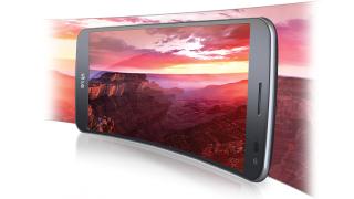 LG залага на G Flex 2 с извит дисплей 