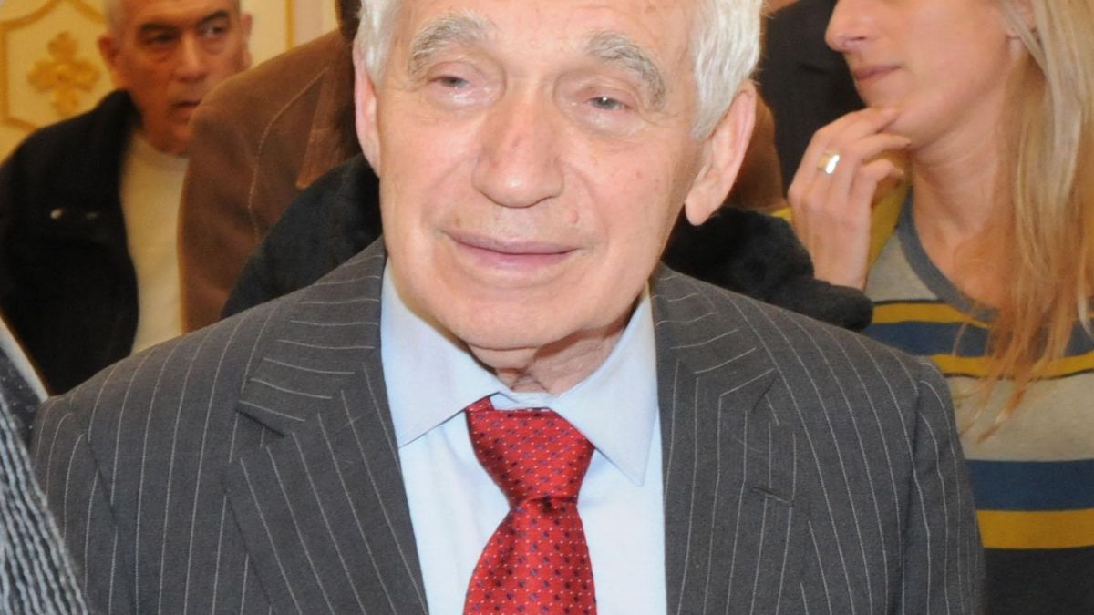 Скопие награждава посмъртно Желю Желев