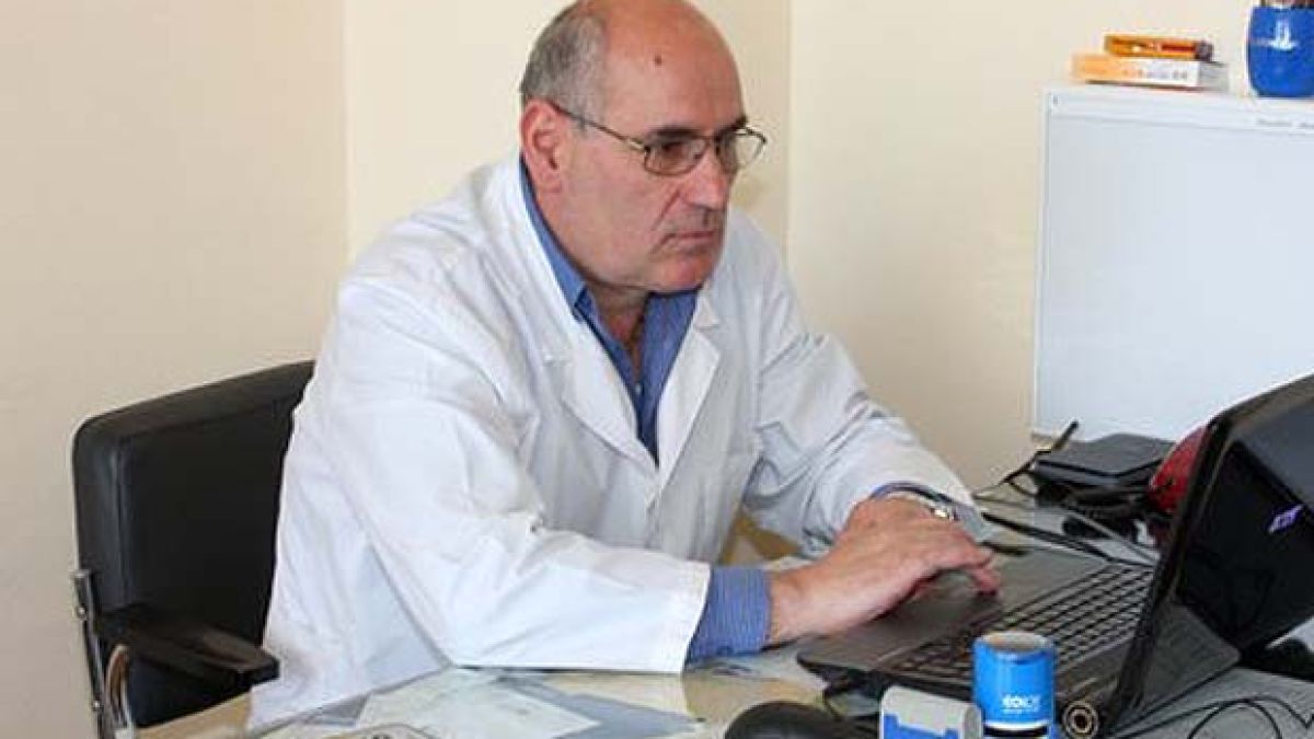 Пациент със чупена ръка: Ортопедът и съпругата му ме сграбчиха с всичка сила и ми скъсаха болничния