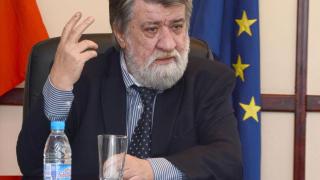 Вежди Рашидов: Зад професионалните протестъри са “честните” каолинови олигарси