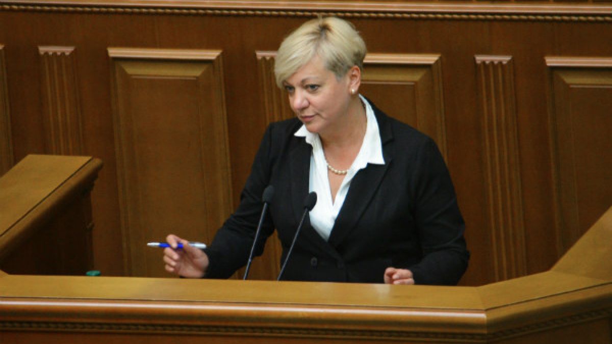 Гривнята се срина безнадеждно до 34 за долар