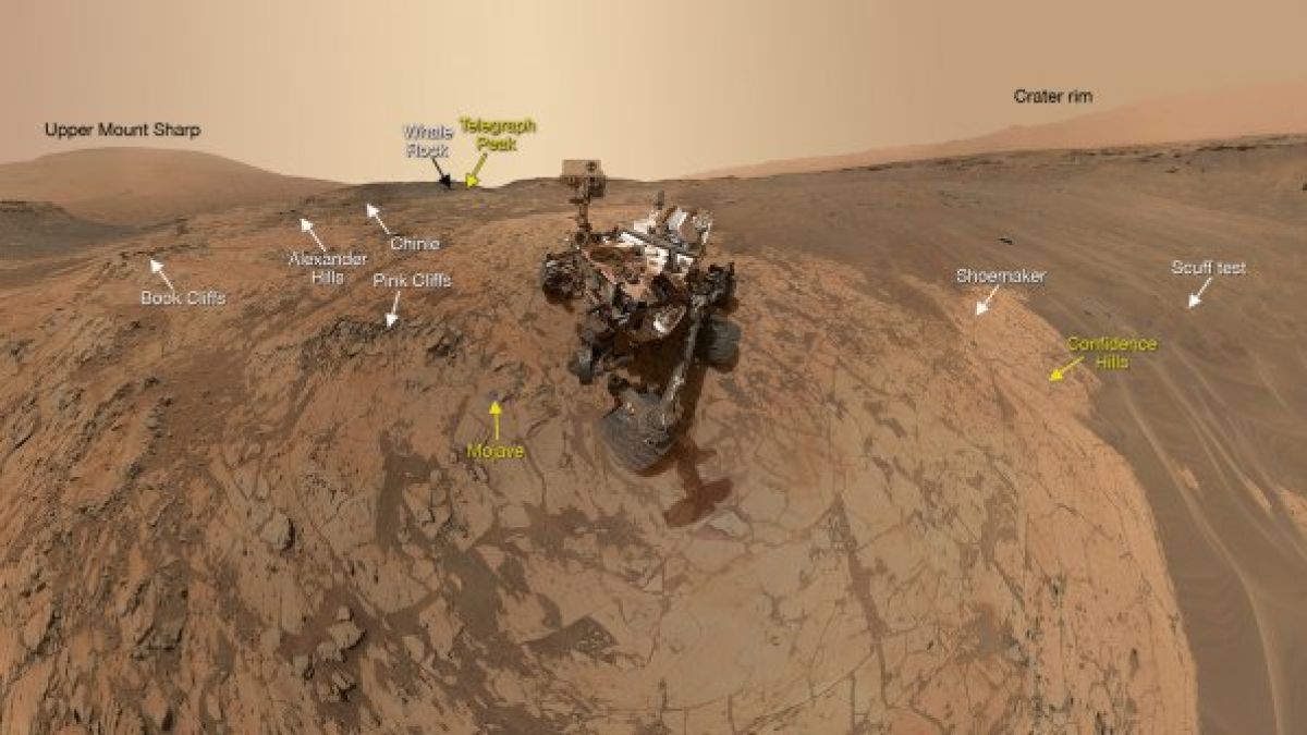 Марсоходът Curiosity си направи селфи
